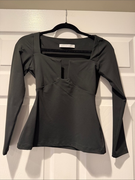 Susana Monaco Tops - NWOT SUSANA MONACO Green Long-Sleeve Square-Neck Peplum Top Suze XS